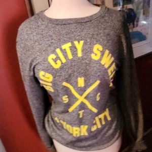 Womens fitted sweatshirt